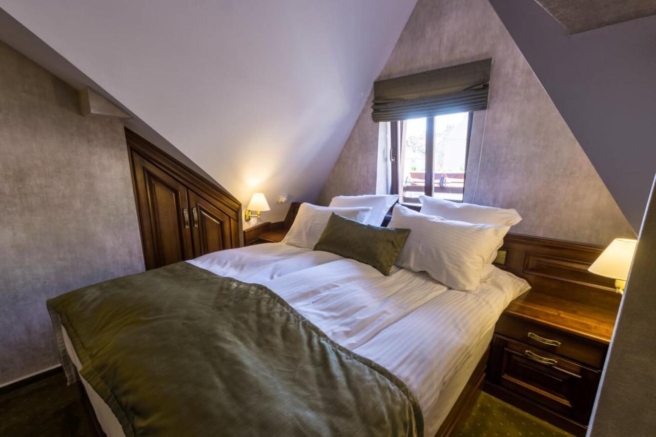Noblesse Boutique Resort Sibiu Exterior photo A bedroom at the hotel