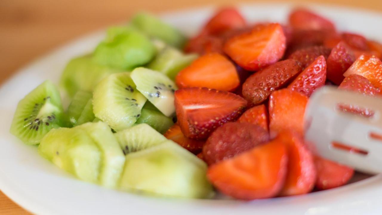 Noblesse Boutique Resort Sibiu Exterior photo Fruit salad